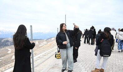 Kemer Belediyesi’nden öğrencilere Tahtalı’da moral gezisi