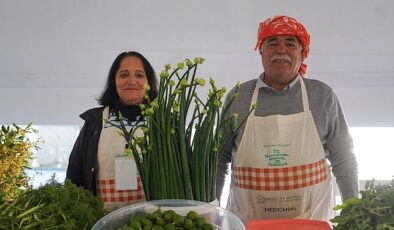 15. Uluslararası Alaçatı Ot Festivali’nde stantlar açıldı, yarışmalar ve etkinlikler hafta sonu boyunca sürüyor