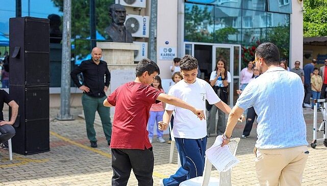 Karabağlarlı Gençler Sınav Öncesi Moral Depoladı