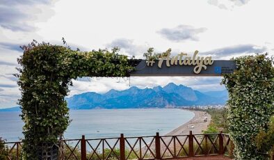 Akseki Göktepe Yaylası’nda kar kalınlığı 6 metreyi geçti