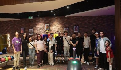 Maltepeli gençler bowling turnuvasıyla eğlendi